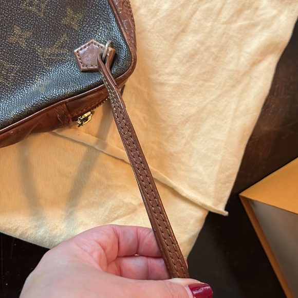 Authentic Louis Vuitton Monogram Wristlet - Picture 7 of 16